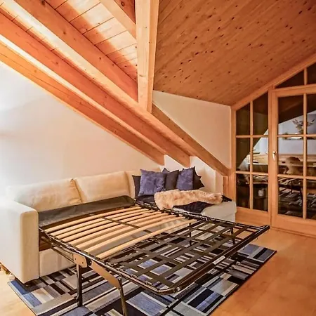 Luxury Living Near Weissensee +balcony +netflix Apartment