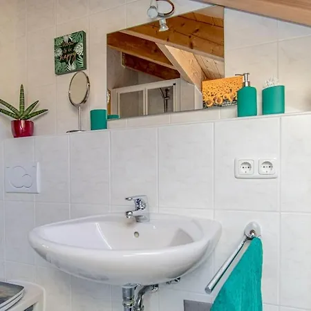 Luxury Living Near Weissensee +balcony +netflix Fussen