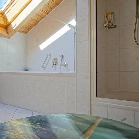 Apartment Luxury Living Near Weissensee +balcony +netflix *