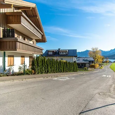 Apartment Luxury Living Near Weissensee +balcony +netflix